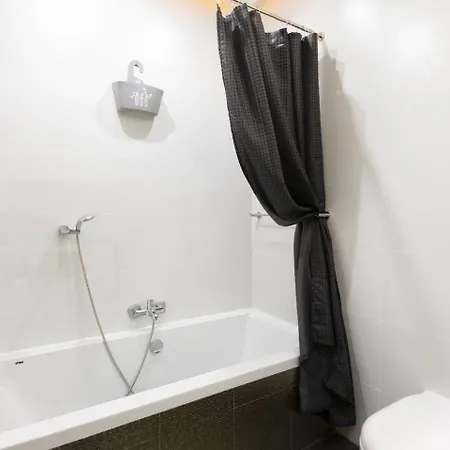 Family Maisonette 3bed By Homely! Lejlighed