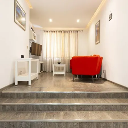 Family Maisonette 3bed By Homely! Lejlighed